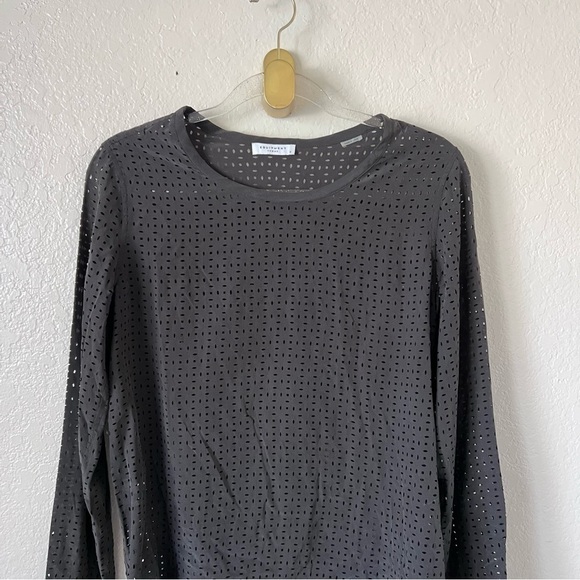 Equipment laser cut Liam top size small - Picture 4 of 10